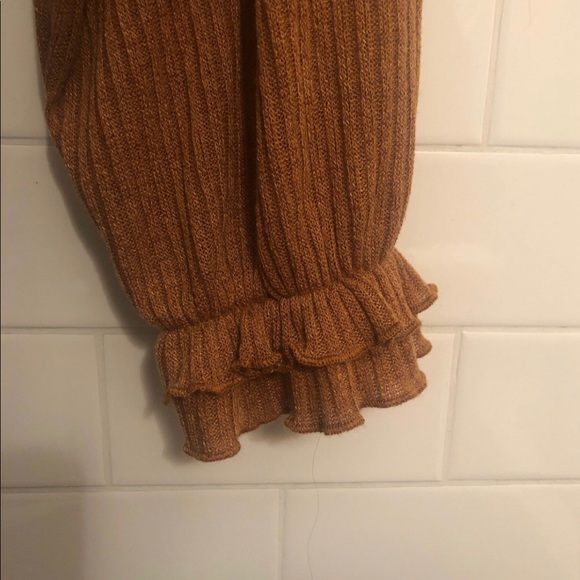 Burnt Orange Crop Top - Picture 3 of 4